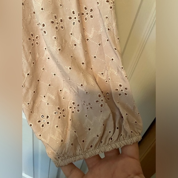 NWT Torrid Blouse 3XL Eyelet Button Up Long Sleeve Shirt Lightweight Casual - Picture 4 of 7